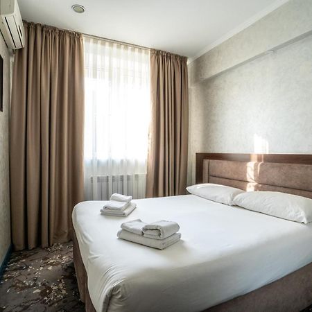 Hotel Mildom Express Ałma Ata Zewnętrze zdjęcie
